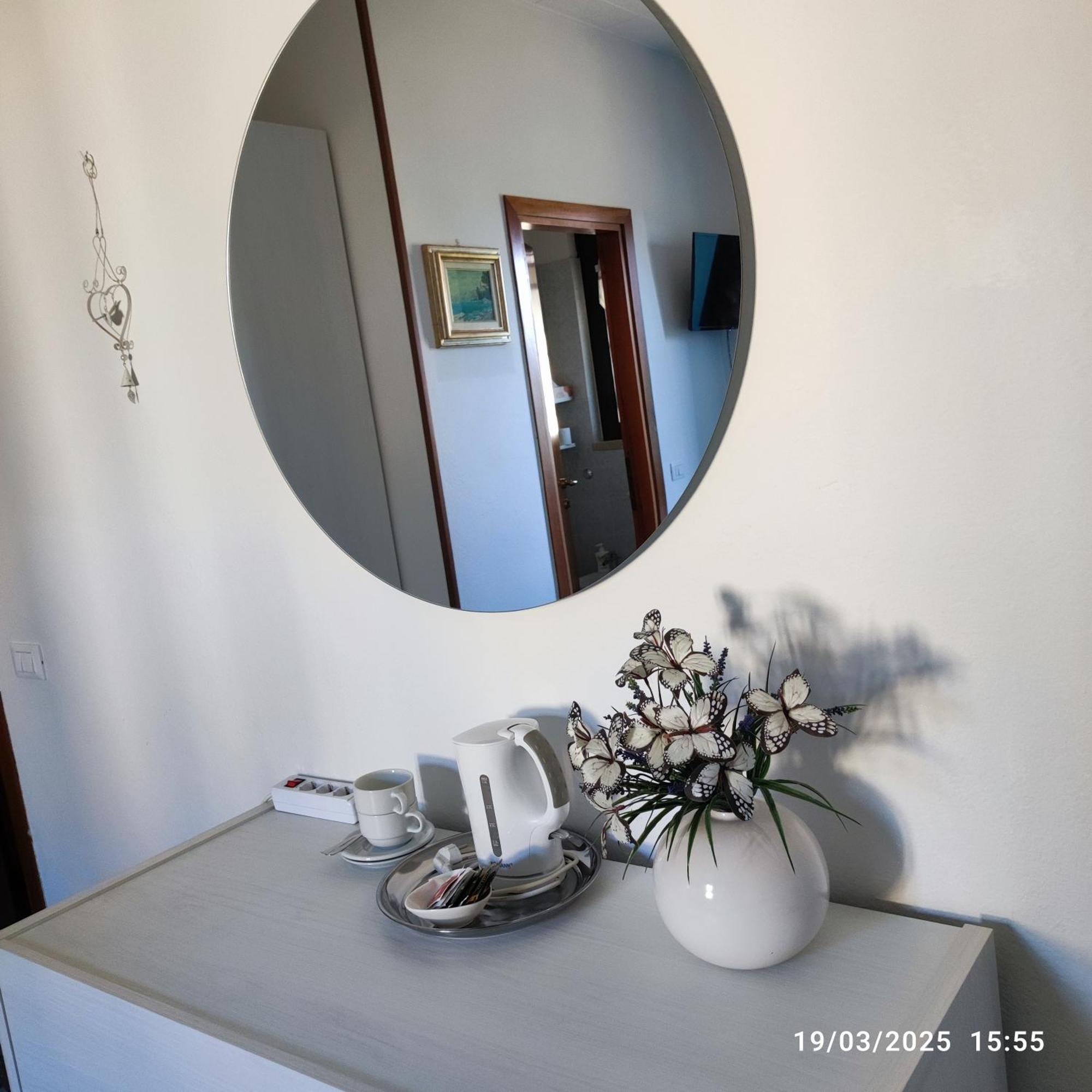 Casapatrizia B&B Sirmione Exteriör bild