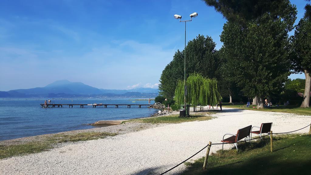 Casapatrizia B&B Sirmione Exteriör bild