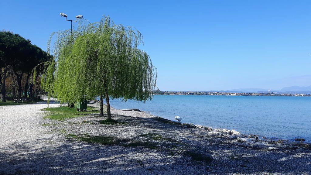 Casapatrizia B&B Sirmione Exteriör bild